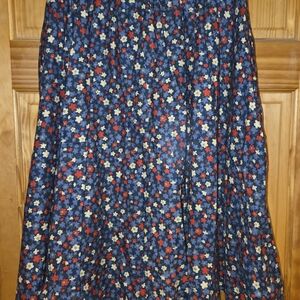 Floral Blue Skirt With Pockets